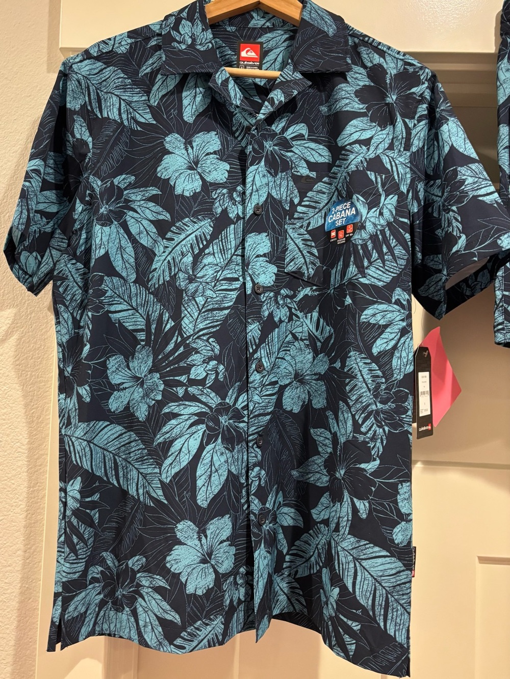 Quiksilver Men’s set of Blue Floral Short-Sleeve Camp Shirt and shorts